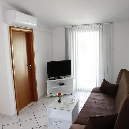 Lepur Apartment *