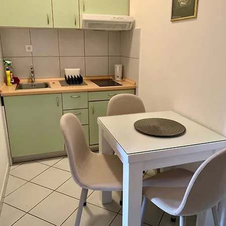 Lepur Apartment *